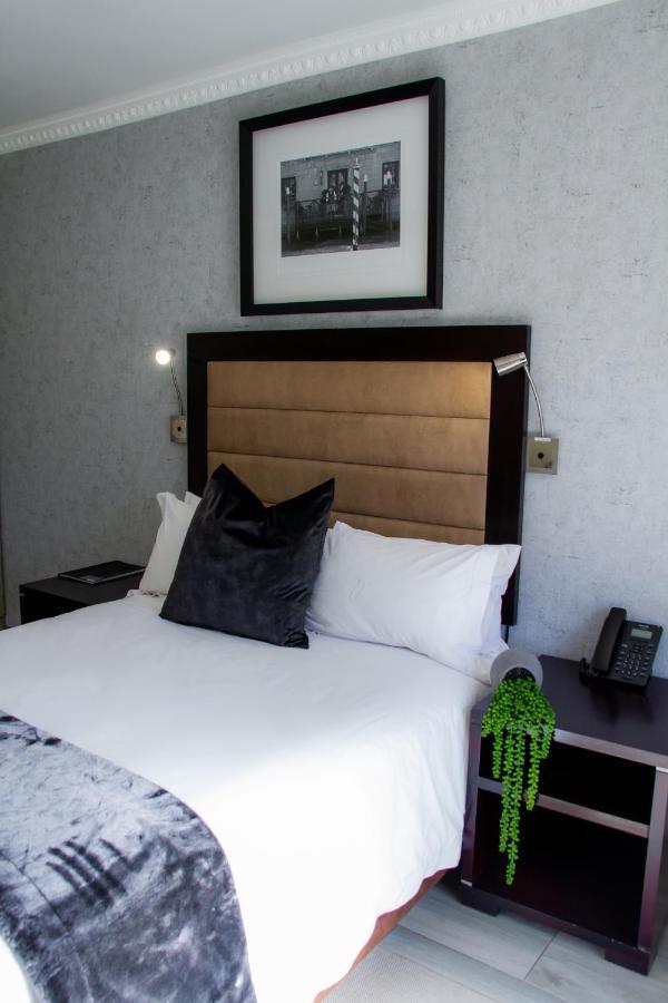 Q'S Boutique Stay Standerton Luaran gambar
