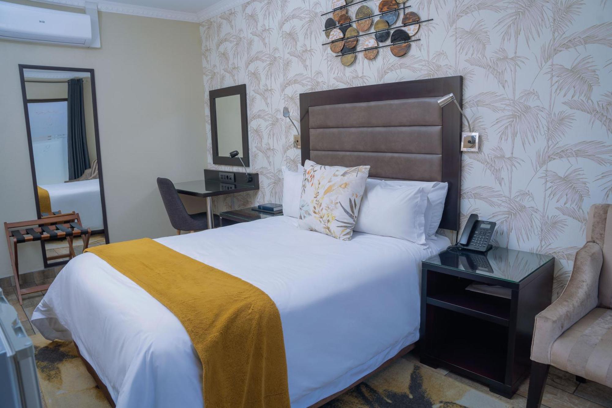 Q'S Boutique Stay Standerton Luaran gambar